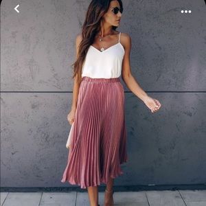 Gorgeous VICI Pleated Skirt